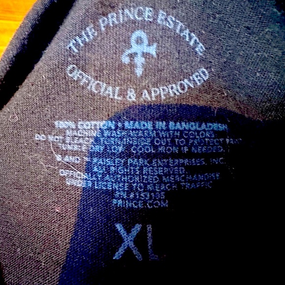 Incredible Prince Purple Rain Concert Tee with Puff Sequin & Sweatshirt Sleeves! - Picture 3 of 10